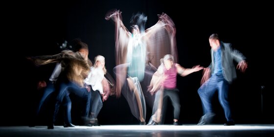 Don't sing the scene